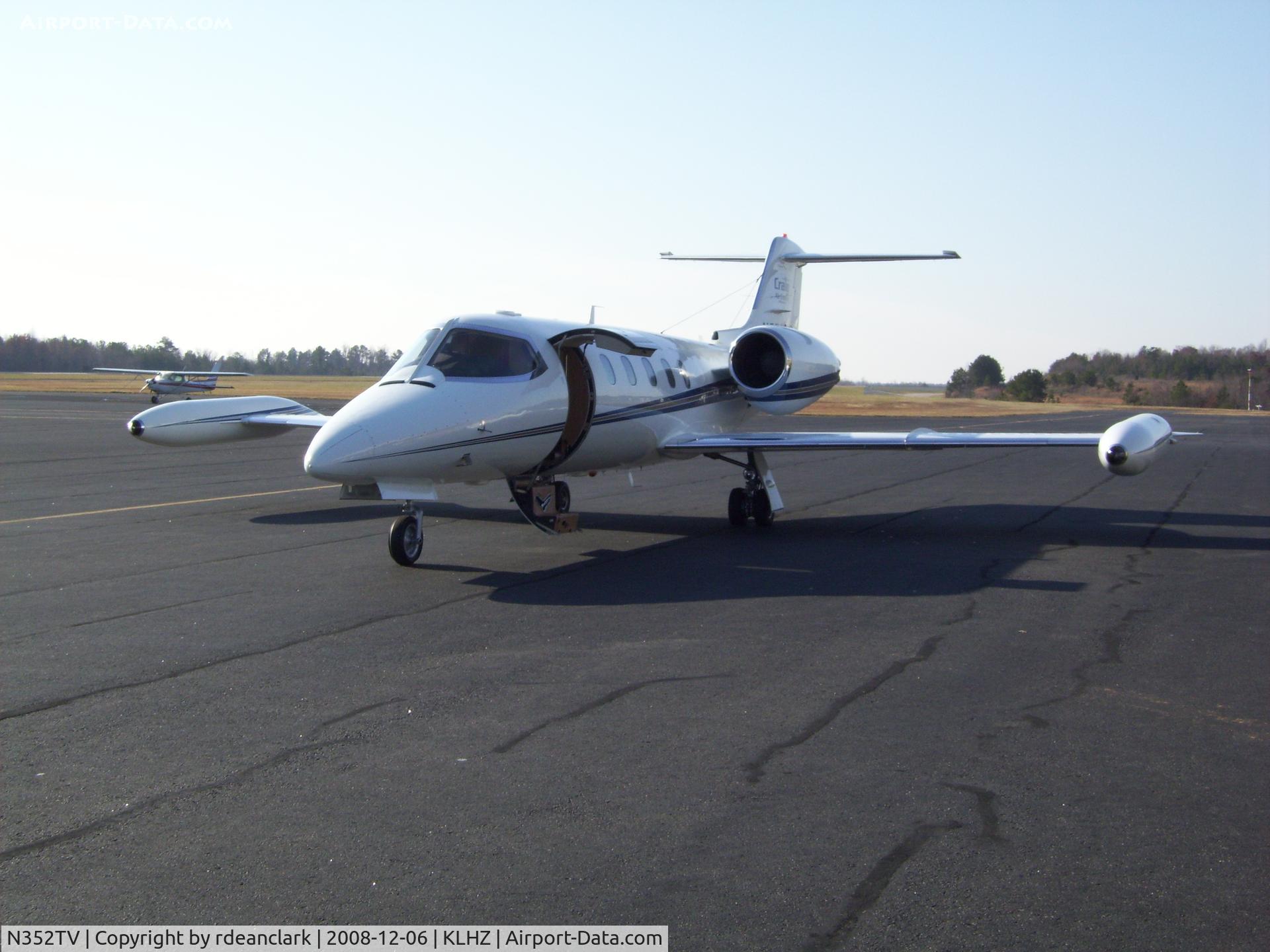 N352TV, 1981 Gates Learjet 35A C/N 410, Craig Air  Lear Jet 35