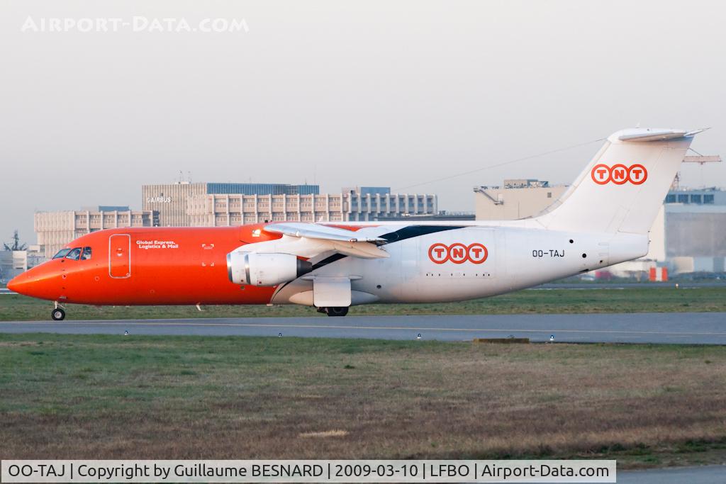 OO-TAJ, 1989 British Aerospace BAe.146-300 C/N E3153, Preparing for take-off 32R.
