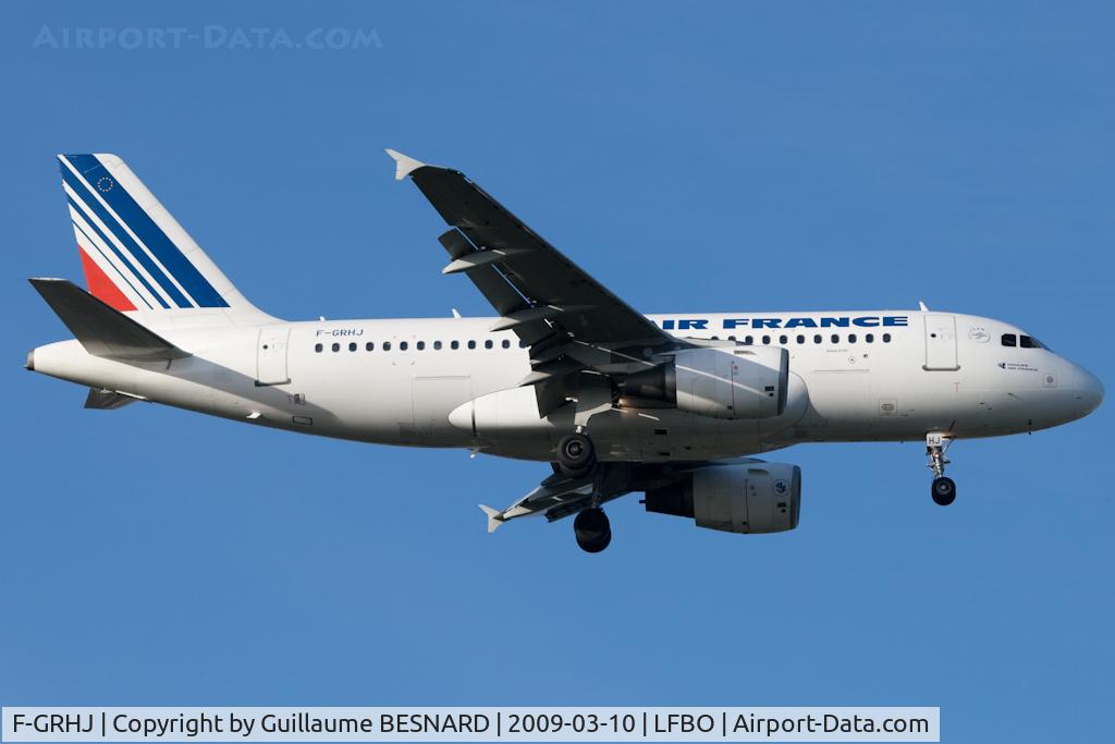 F-GRHJ, 2000 Airbus A319-111 C/N 1176, Landing 32L