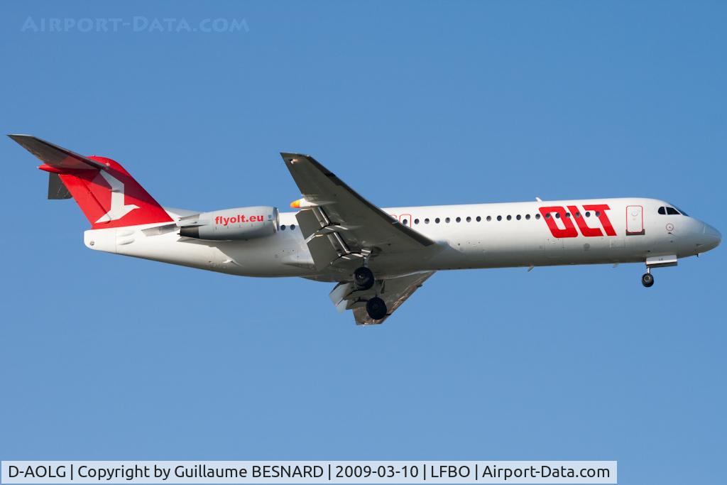 D-AOLG, 1993 Fokker 100 (F-28-0100) C/N 11452, Landing 32L
