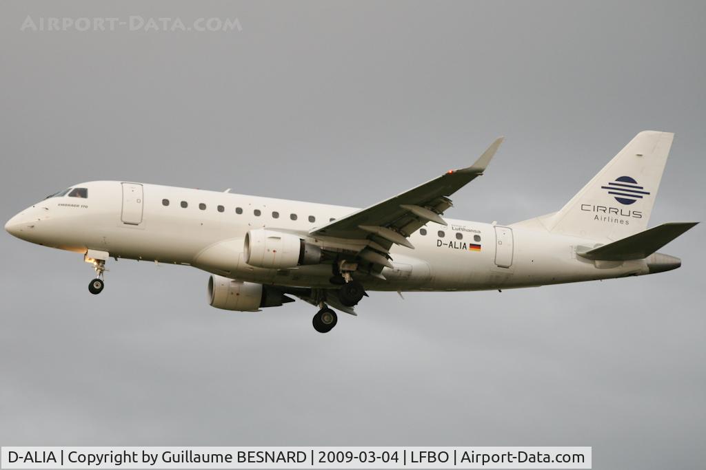 D-ALIA, 2002 Embraer 170LR (ERJ-170-100LR) C/N 17000006, Line-up 32L