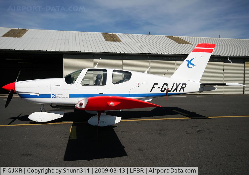 F-GJXR, Socata TB-10 Tobago C/N 1431, LFBR ramp