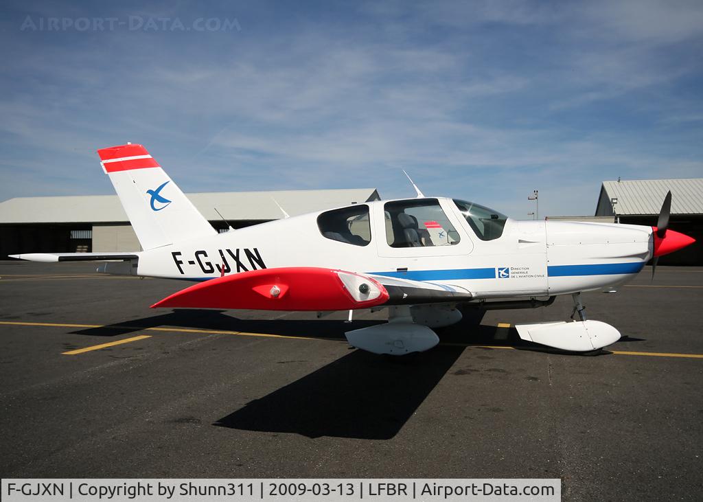 F-GJXN, Socata TB-10 Tobago C/N 1427, LFBR ramp