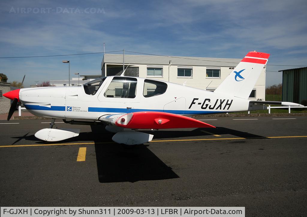 F-GJXH, Socata TB-10 Tobago C/N 1505, LFBR ramp
