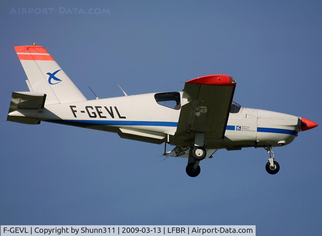 F-GEVL, Socata TB-20 C/N 735, Landing rwy 12
