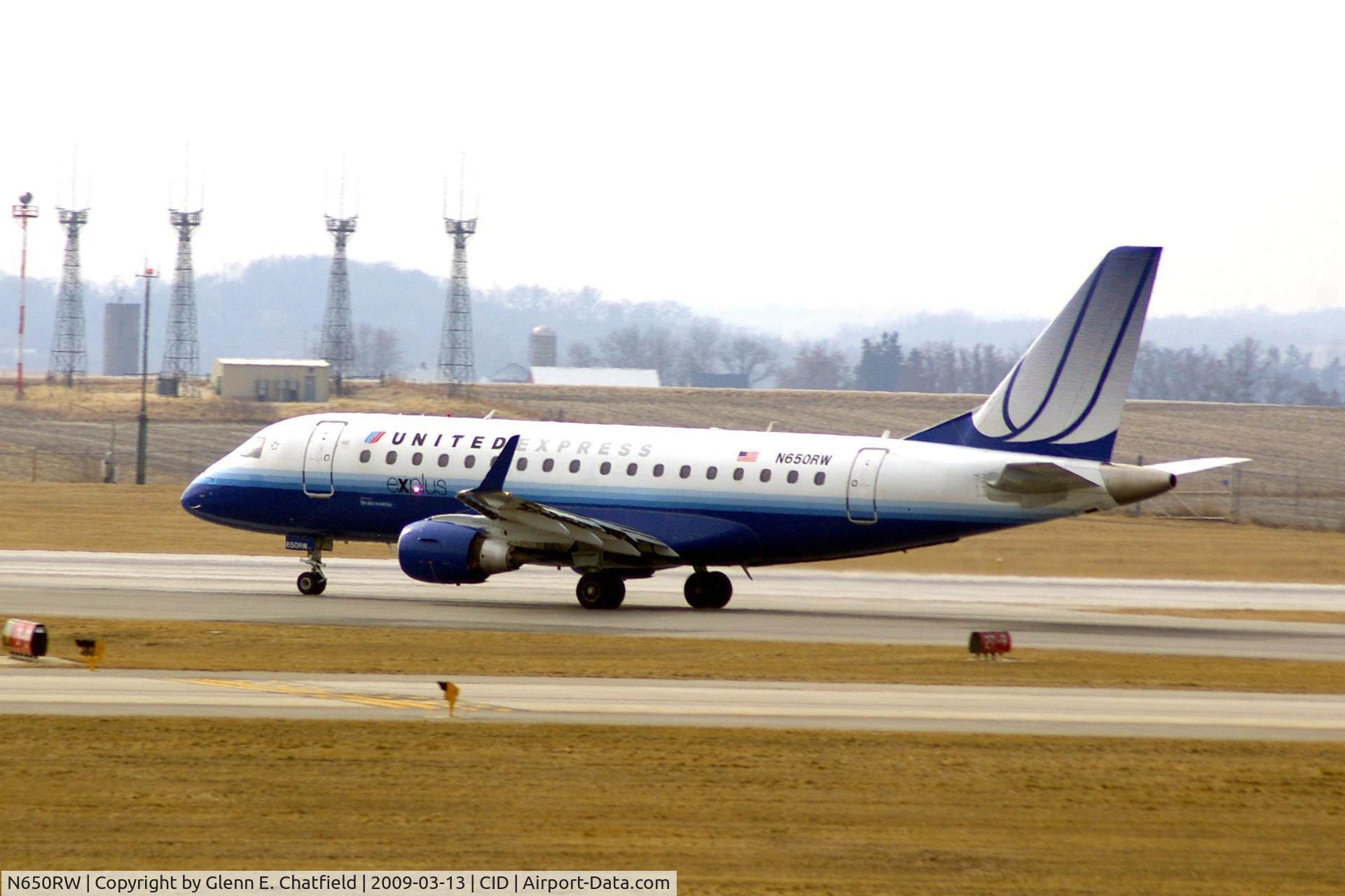 N650RW, 2005 Embraer 170SE (ERJ-170-100SE) C/N 17000071, On takeoff roll, runway 13