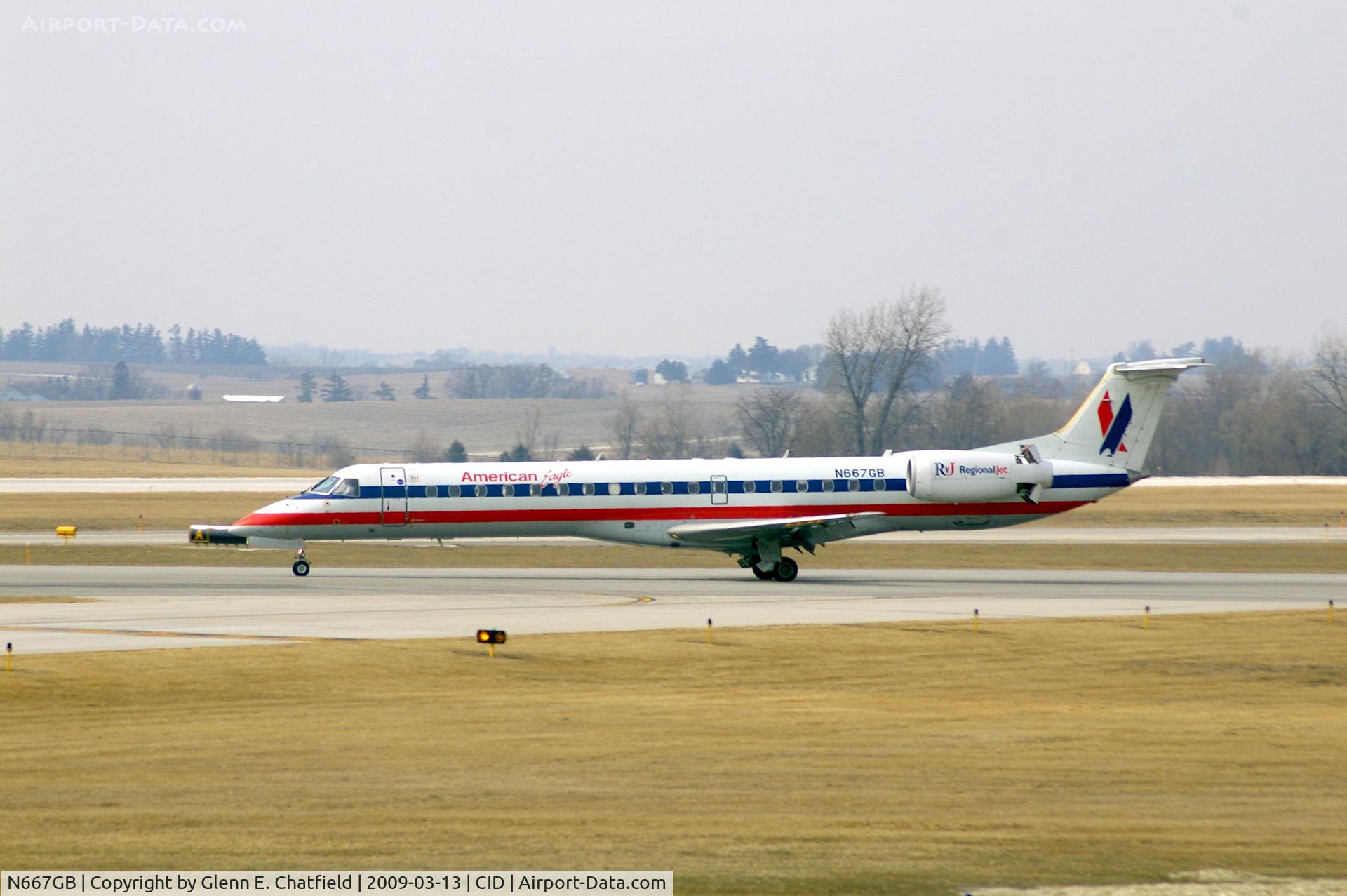 N667GB, 2004 Embraer ERJ-145LR (EMB-145LR) C/N 145784, Landing roll, runway 13