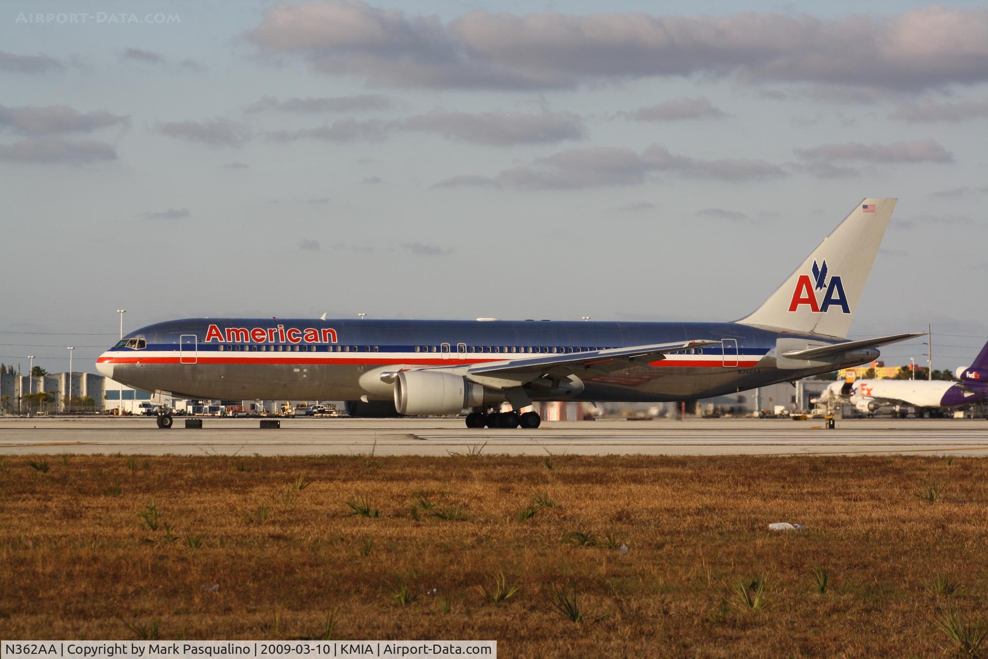 N362AA, 1988 Boeing 767-323 C/N 24043, Boeing 767-300