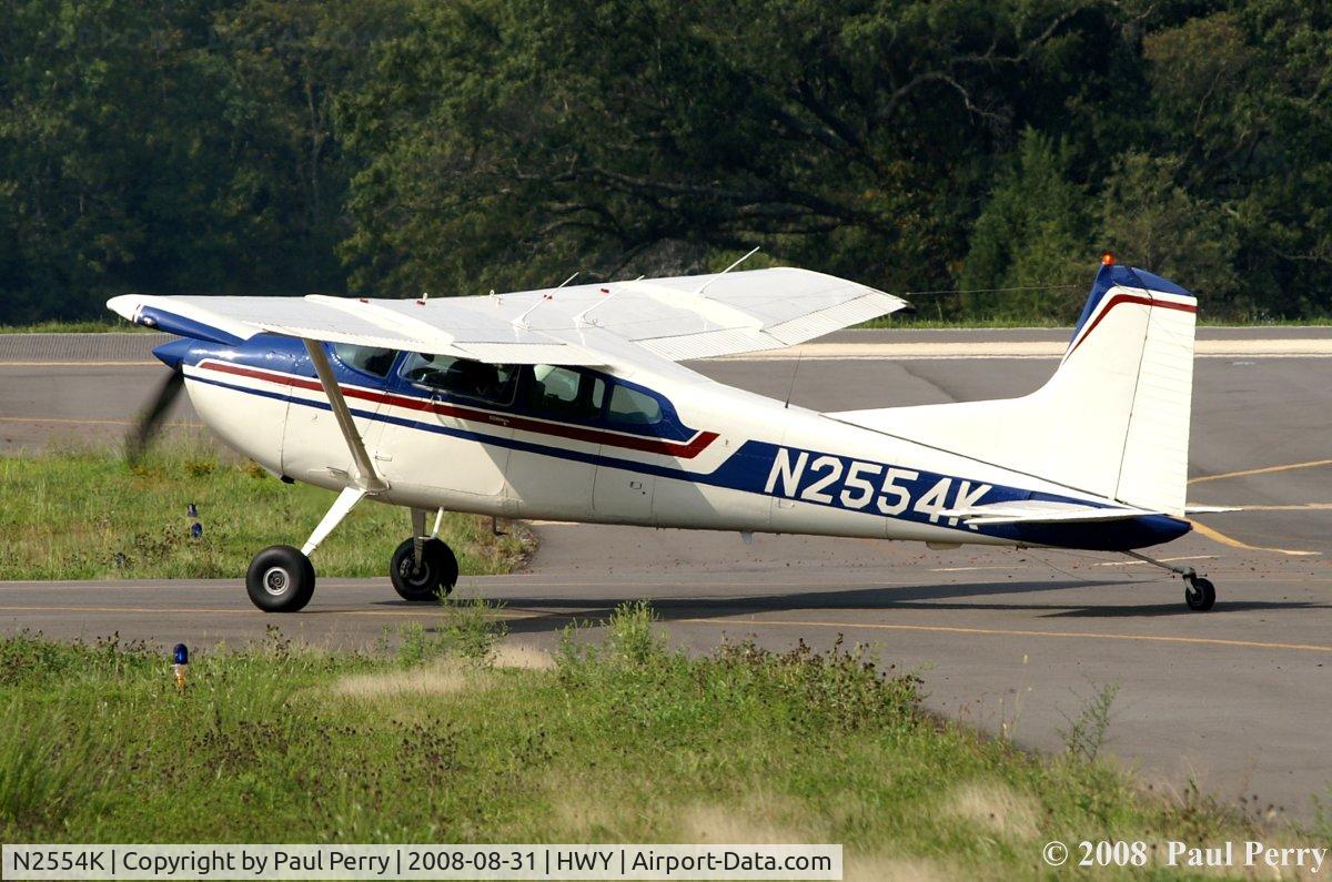 N2554K, 1978 Cessna 180K Skywagon C/N 18052985, Easing her way to the taxiway