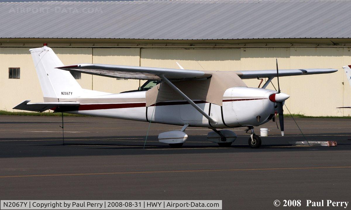 N2067Y, 1962 Cessna 172D C/N 17249567, Color coordinated cocoon, cool.
