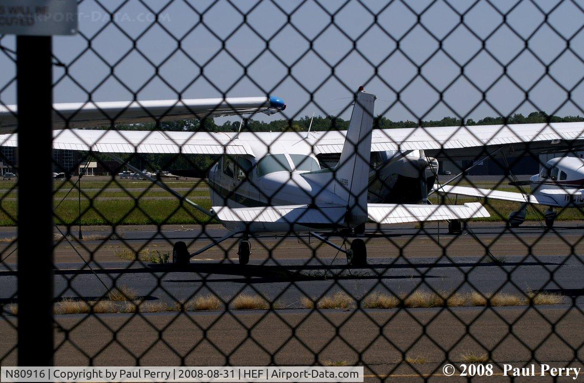 N80916, 1976 Cessna 172M C/N 17266801, No avoiding the fences sometimes