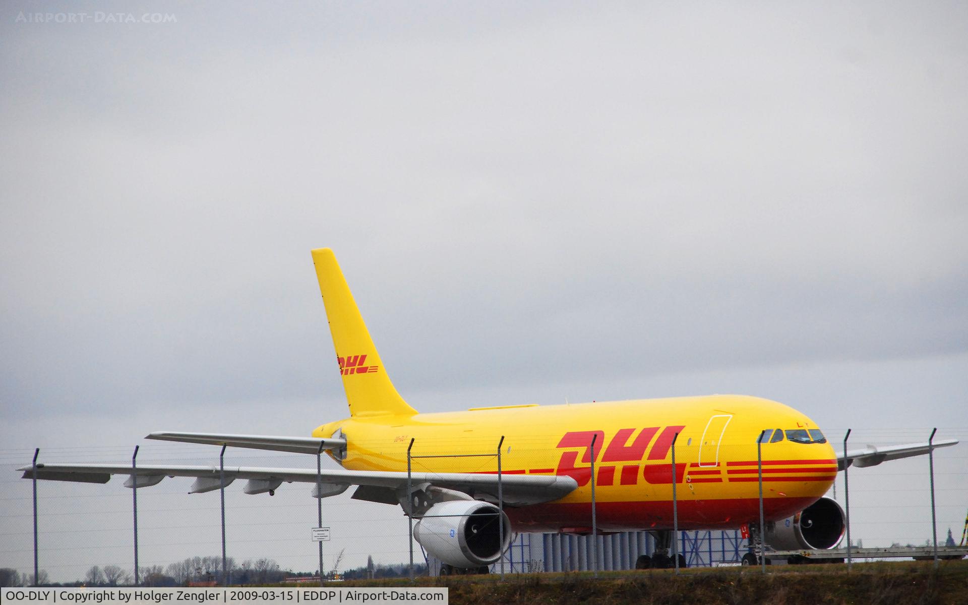OO-DLY, 1980 Airbus A300B4-203(F) C/N 116, On sunday rest