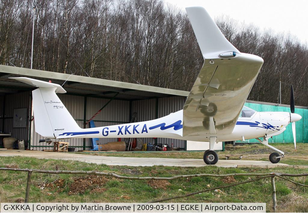 G-XKKA, 2000 Diamond HK-36TTC Super Dimona C/N 36677, View along the wing!