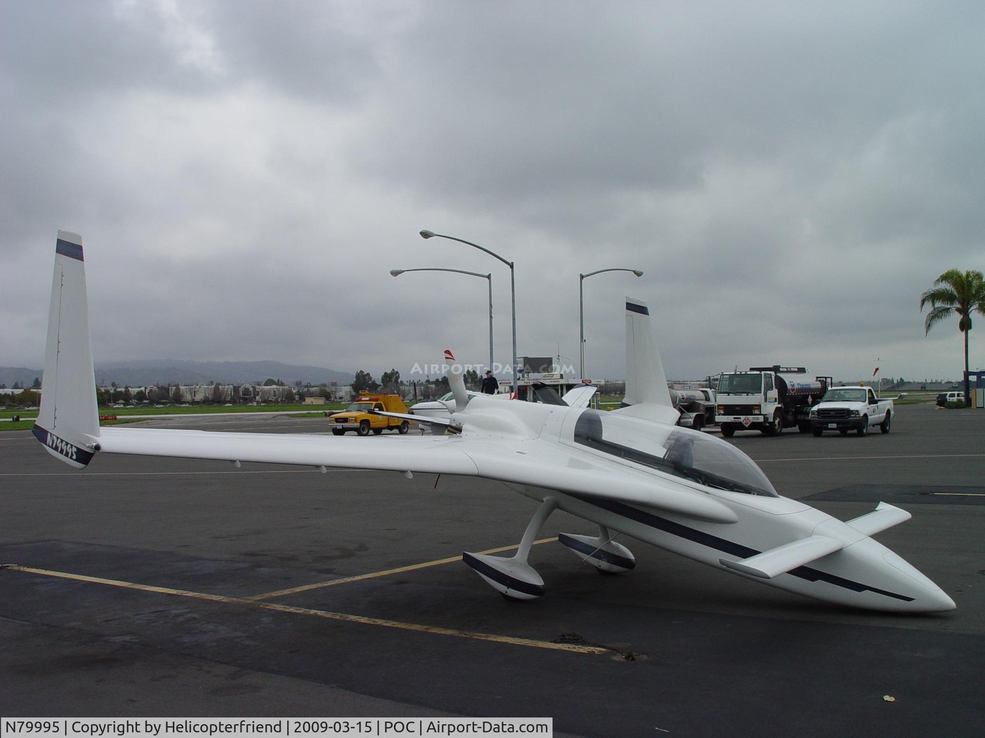 N79995, 1994 Rutan Long-EZ C/N 1897-L, Resting and waiting to be looked at