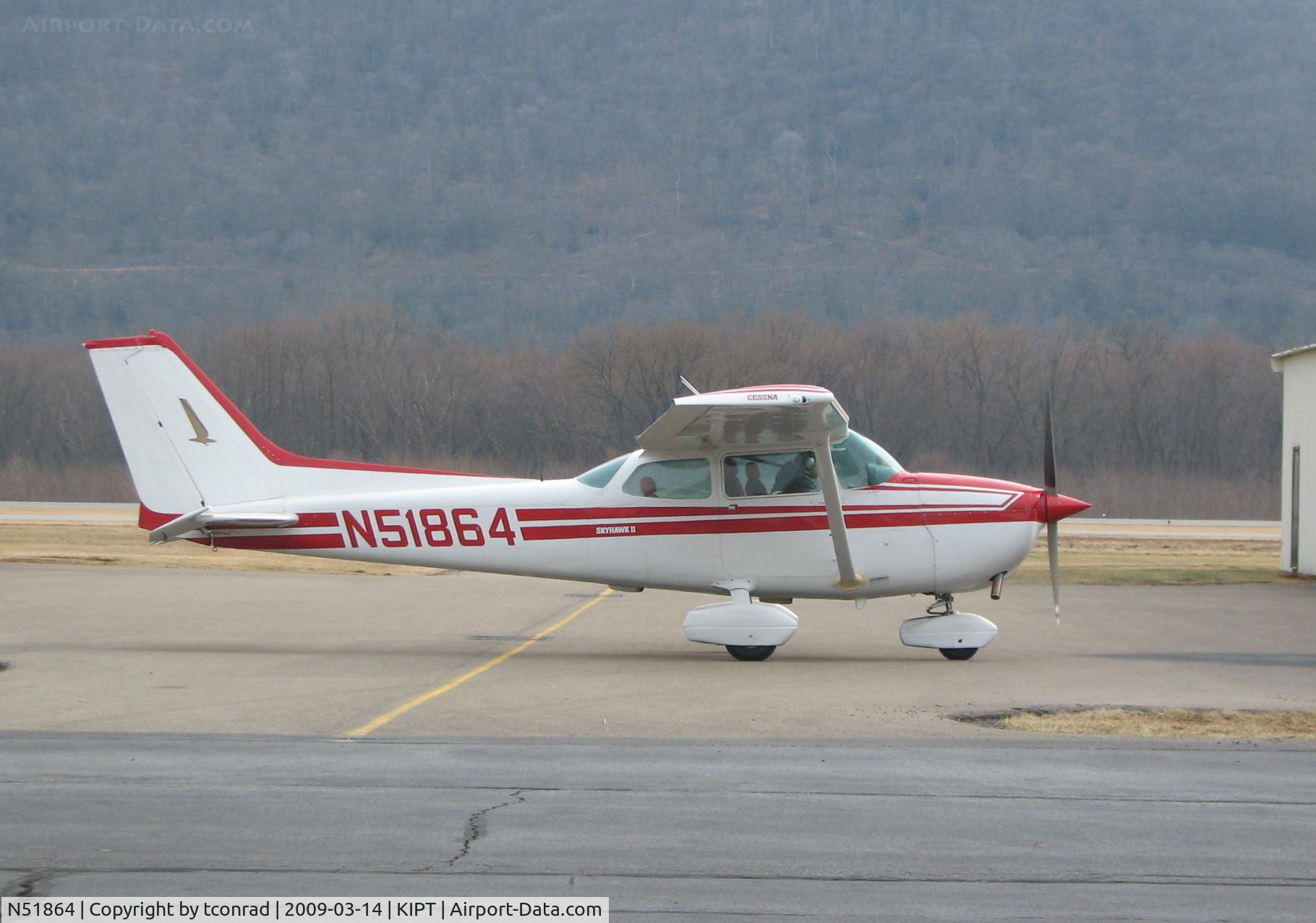N51864, Cessna 172P C/N 17274361, at Williamsport