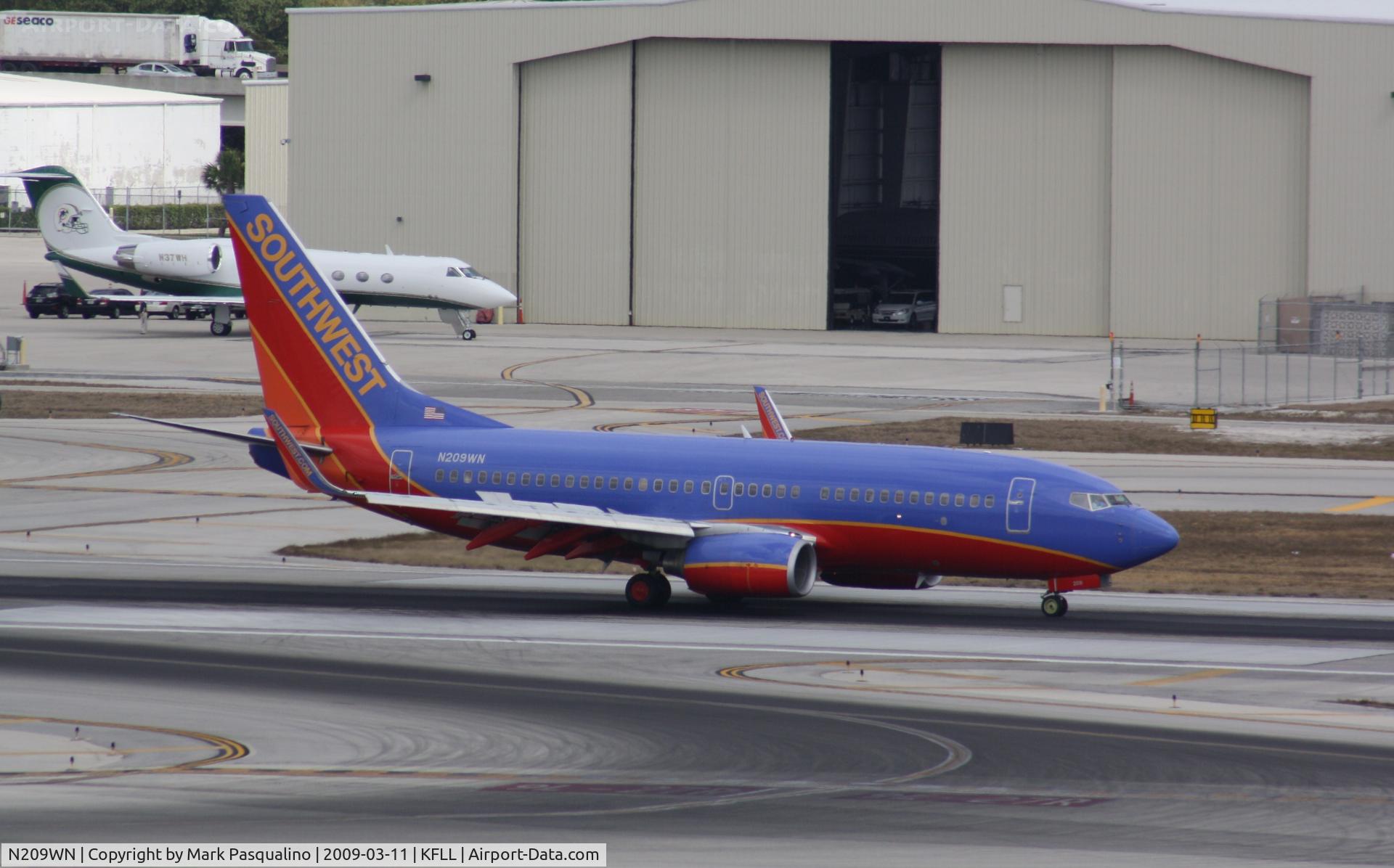 N209WN, 2005 Boeing 737-7H4 C/N 32484, Boeing 737-700