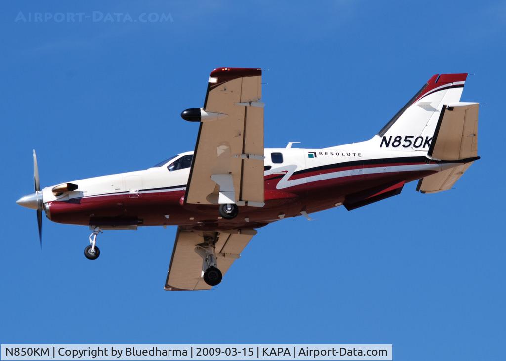 N850KM, 2007 Socata TBM-700 C/N 407, On final approach to 17L.