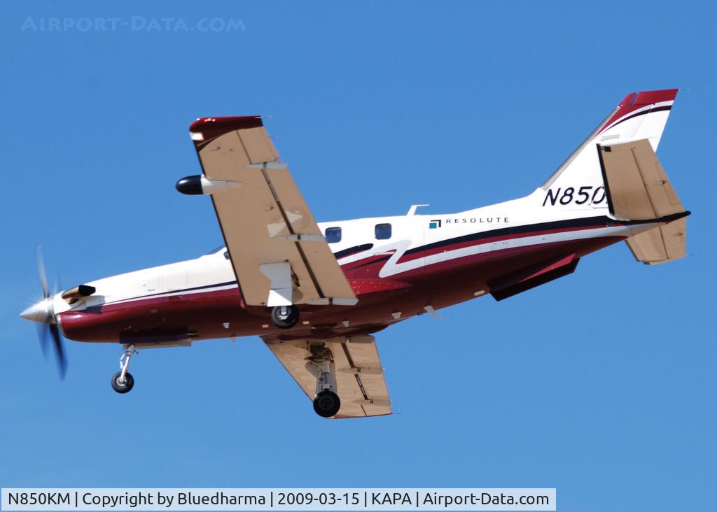 N850KM, 2007 Socata TBM-700 C/N 407, On final approach to 17L.