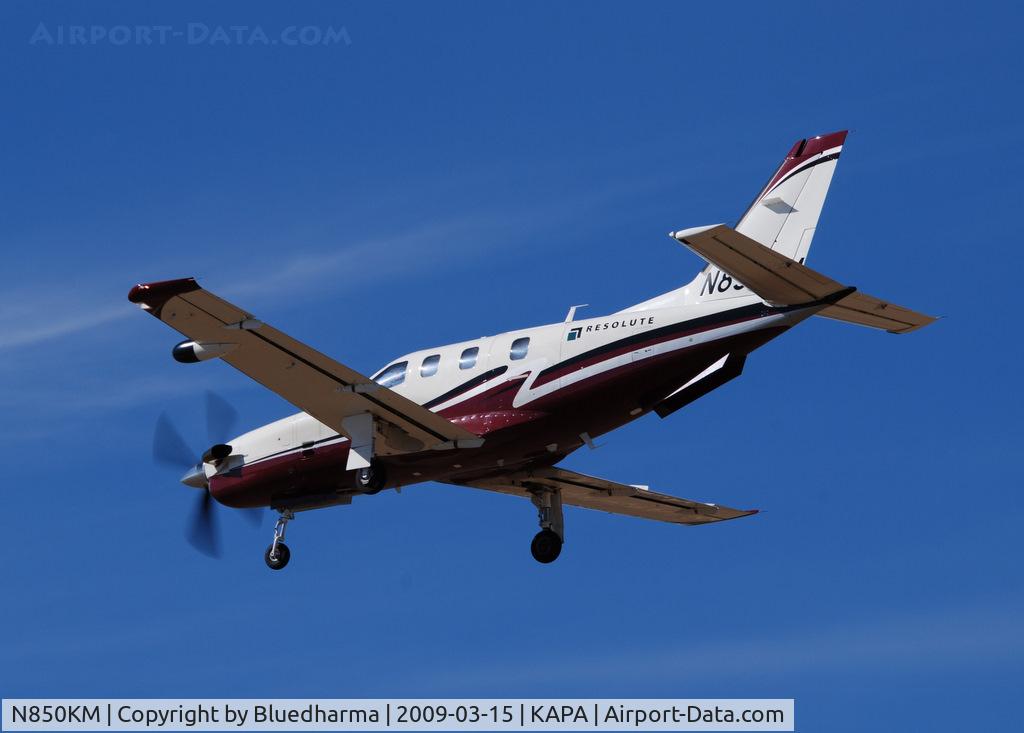 N850KM, 2007 Socata TBM-700 C/N 407, On final approach to 17L.