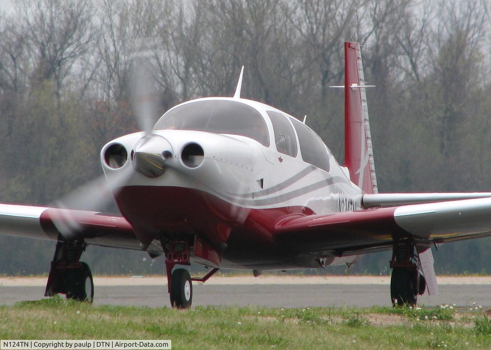 N124TN, Mooney M20TN Acclaim C/N 31-0124, Taxiing to runway 14 via Foxtrot at the Shreveport Downtown airport.