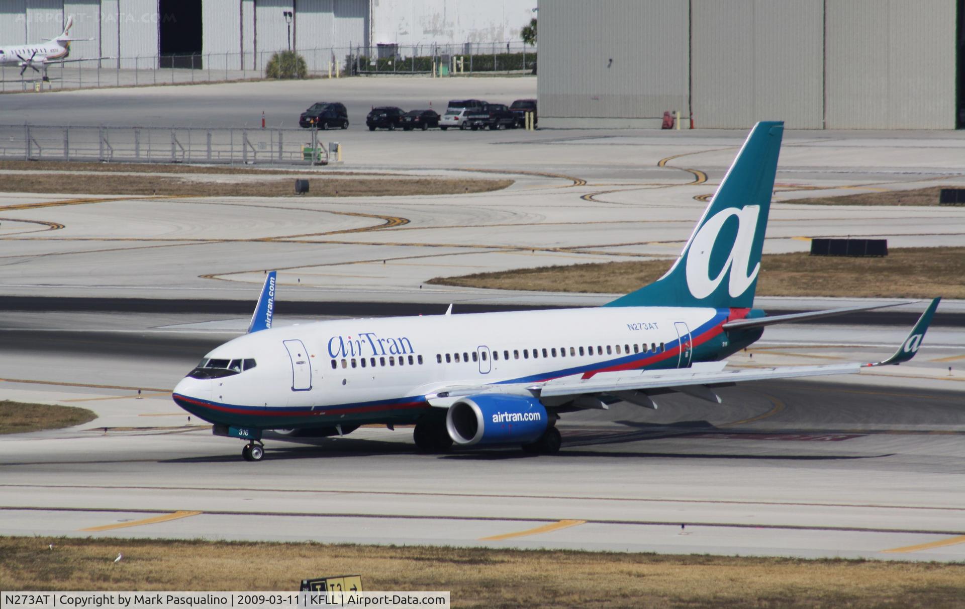 N273AT, 2005 Boeing 737-76N C/N 32662, Boeing 737-700