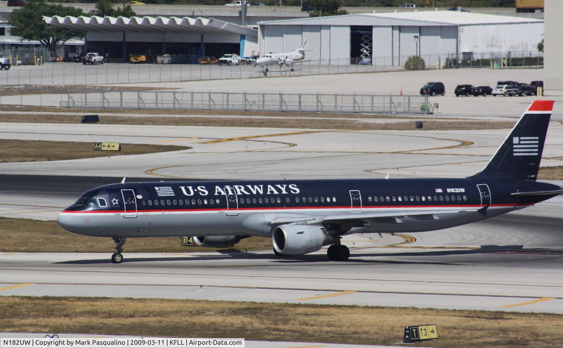 N182UW, 2001 Airbus A321-211 C/N 1536, Airbus A321-200