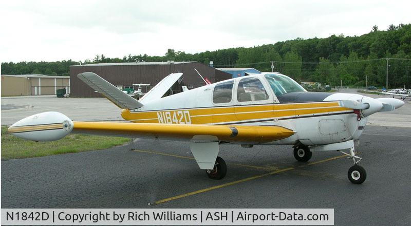 N1842D, 1952 Beech C35 Bonanza C/N D-3098, Parked at home base - Note 20 gal per side JL Osborne tip tanks