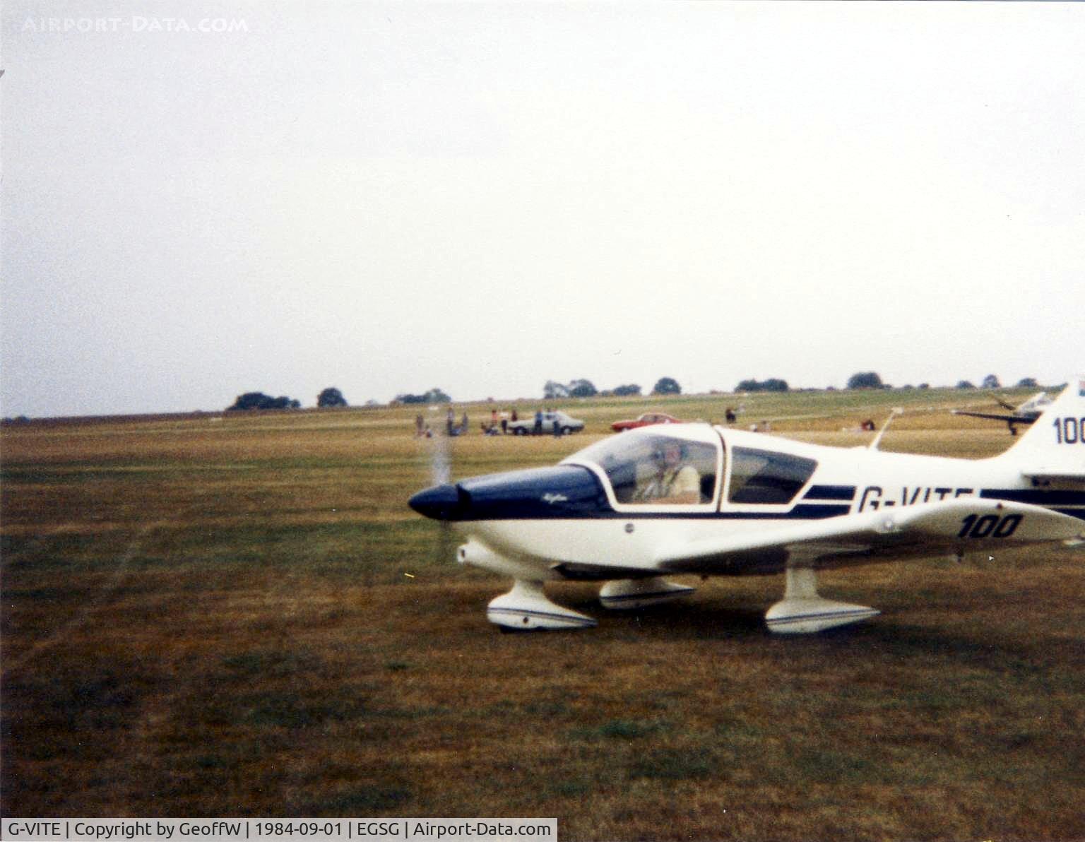 G-VITE, 1978 Robin R-1180T Aiglon Aiglon C/N 219, Robin R1180T Aiglon G-VITE taxies out at Stapleford to compete in the round London air race 1st September 1984