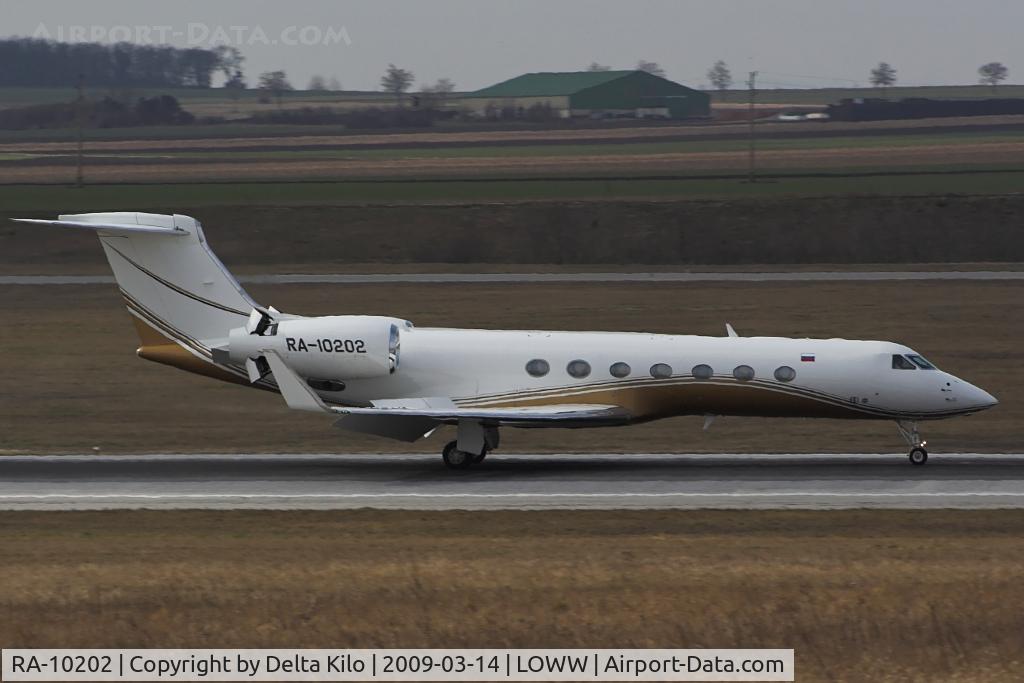 RA-10202, 2006 Gulfstream Aerospace GV-SP (G550) C/N 5119, Surgutneftegaz RA-10202   G-V SP G550  OPEC VISITOR