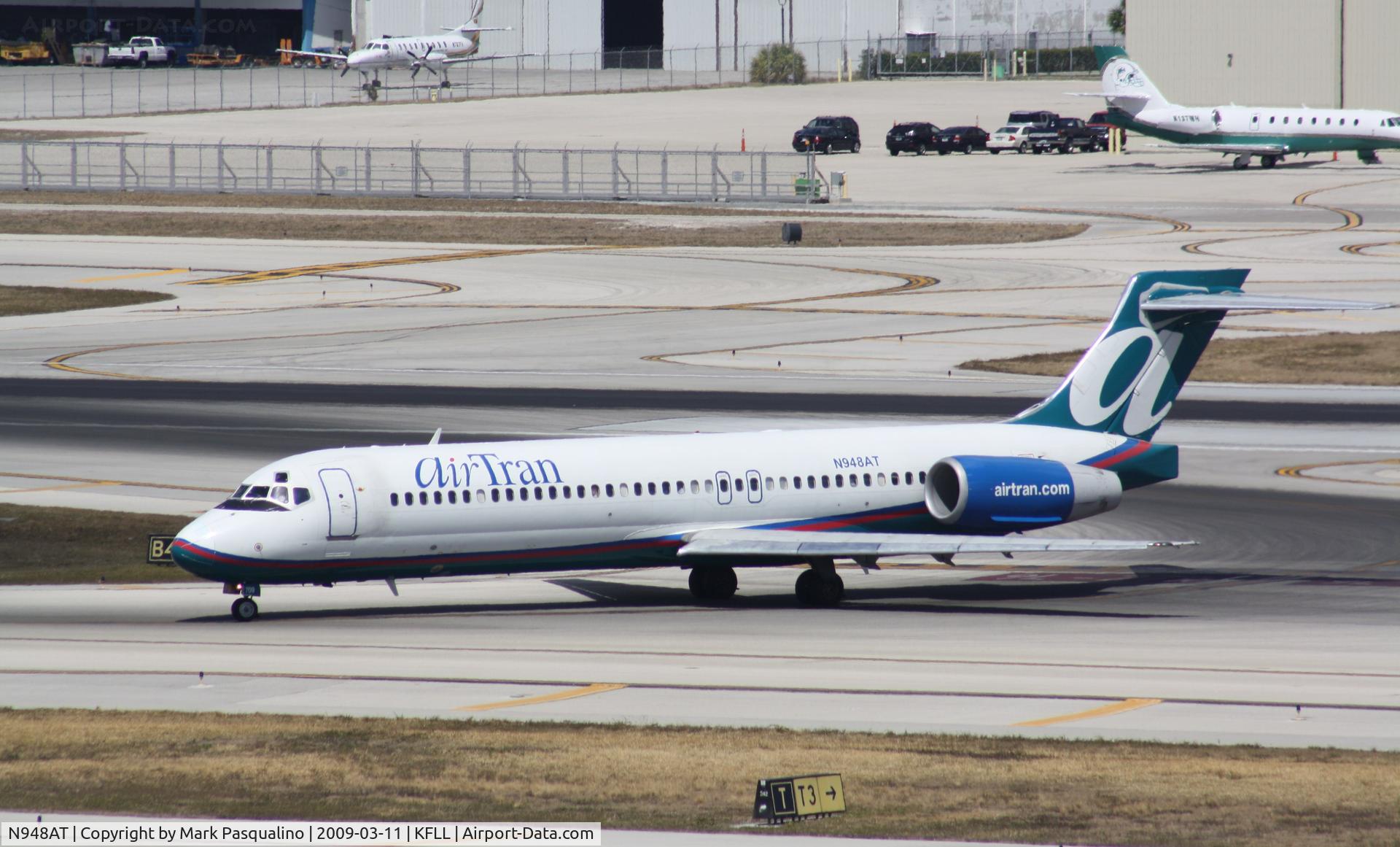 N948AT, 1999 Boeing 717-200 C/N 55011, Boeing 717-200