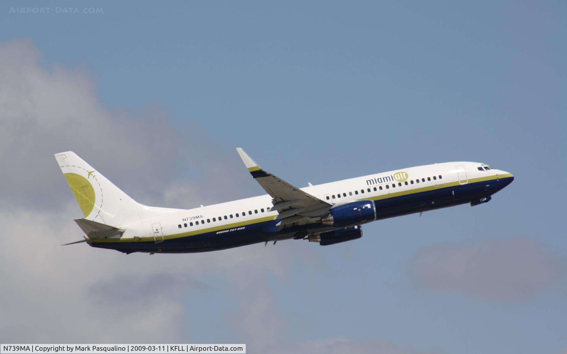 N739MA, 2004 Boeing 737-8Q8 C/N 30670, Boeing 737-800