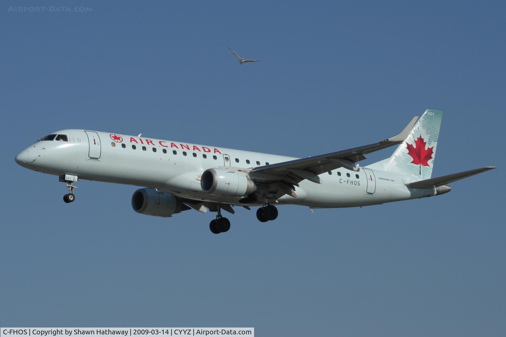 C-FHOS, 2007 Embraer 190AR (ERJ-190-100IGW) C/N 19000101, Landing Runway 33R