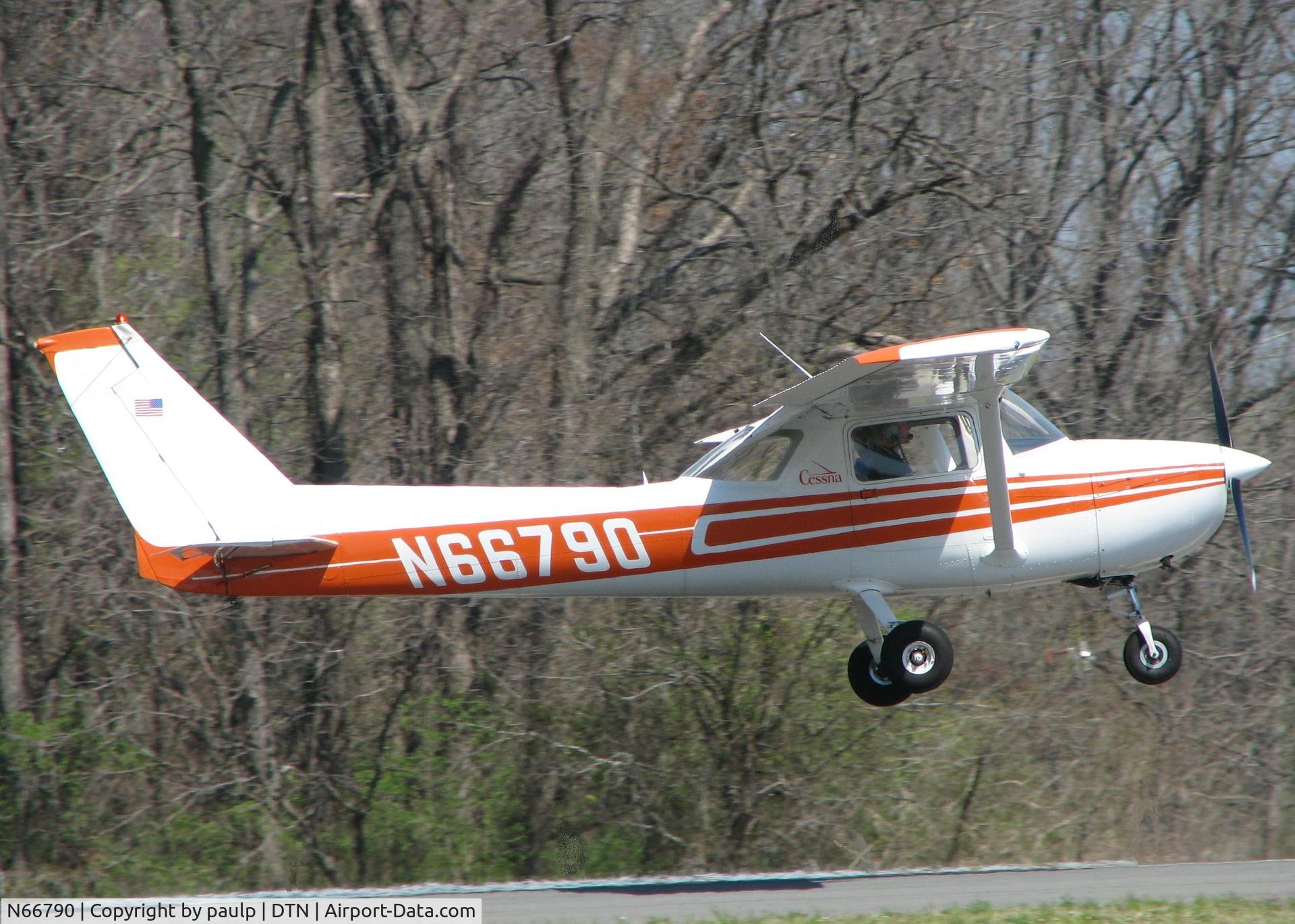 N66790, 1974 Cessna 150M C/N 15076283, Doing touch and goes on 14 at Downtown Shreveport.