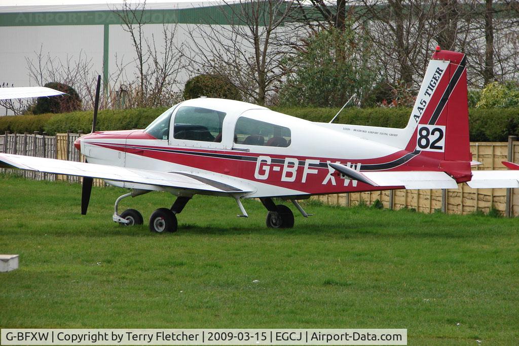 G-BFXW, 1978 Grumman American AA-5B Tiger C/N AA5B-0940, Grumman AA-5B at Sherburn
