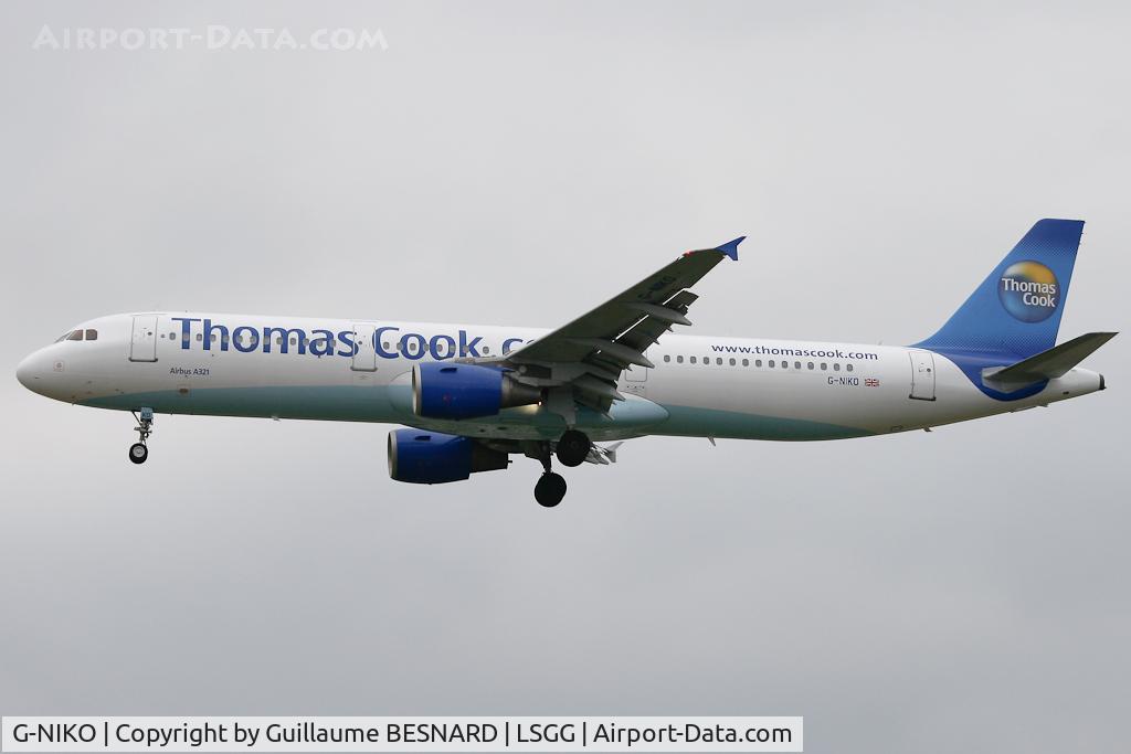 G-NIKO, 2000 Airbus A321-211 C/N 1250, Landing 05