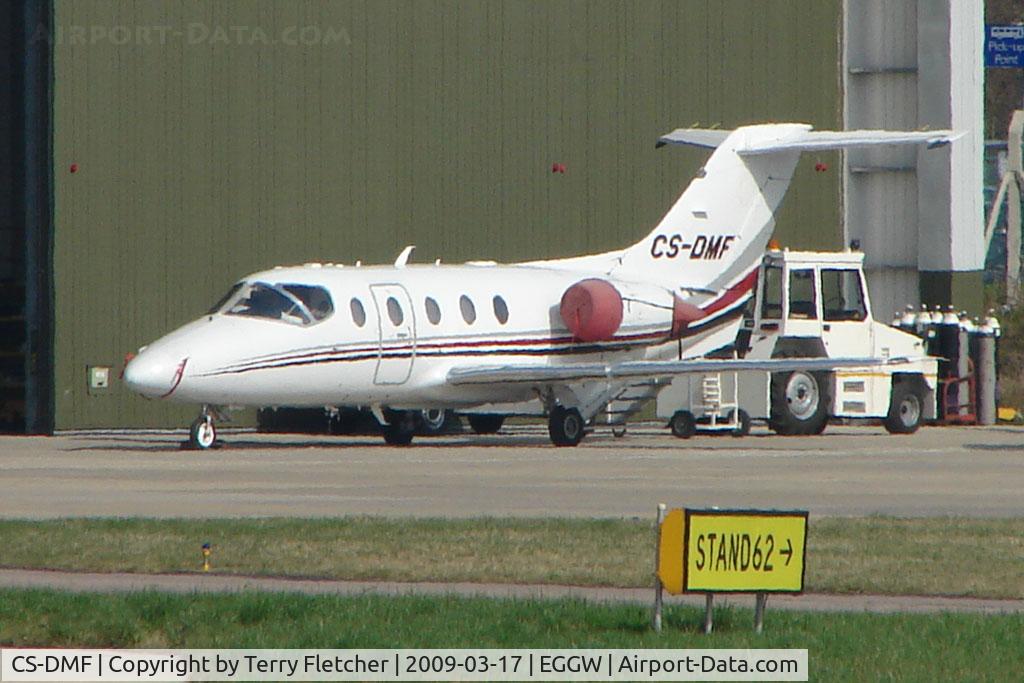 CS-DMF, 2005 Raytheon Hawker 400XP C/N RK-410, Netjets Beechjet at Luton
