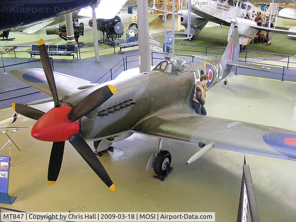 MT847, Supermarine 379 Spitfire FR.XIVe C/N 6S/643779, Supermarine Spitfire XIV