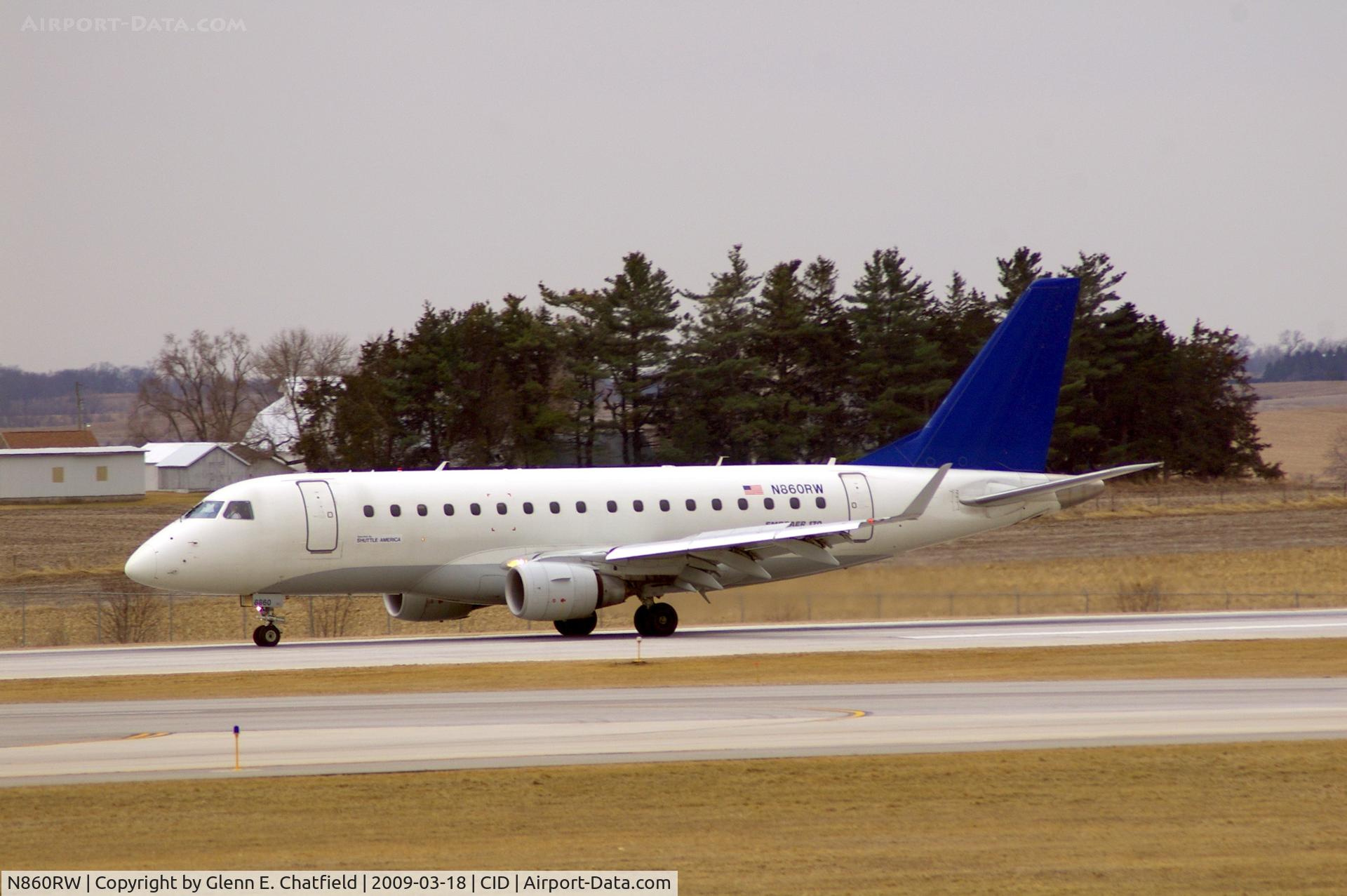 N860RW, 2005 Embraer 170SE (ERJ-170-100SE) C/N 17000084, Rolling out on Runway 9