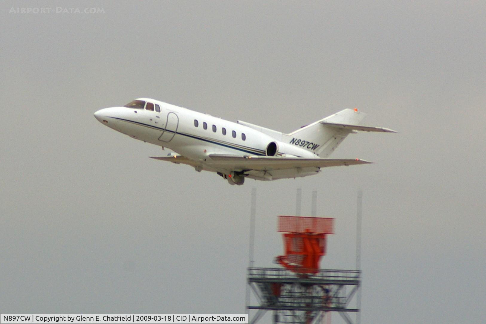 N897CW, British Aerospace BAe.125 Series 800A C/N 258077, Departing runway 9