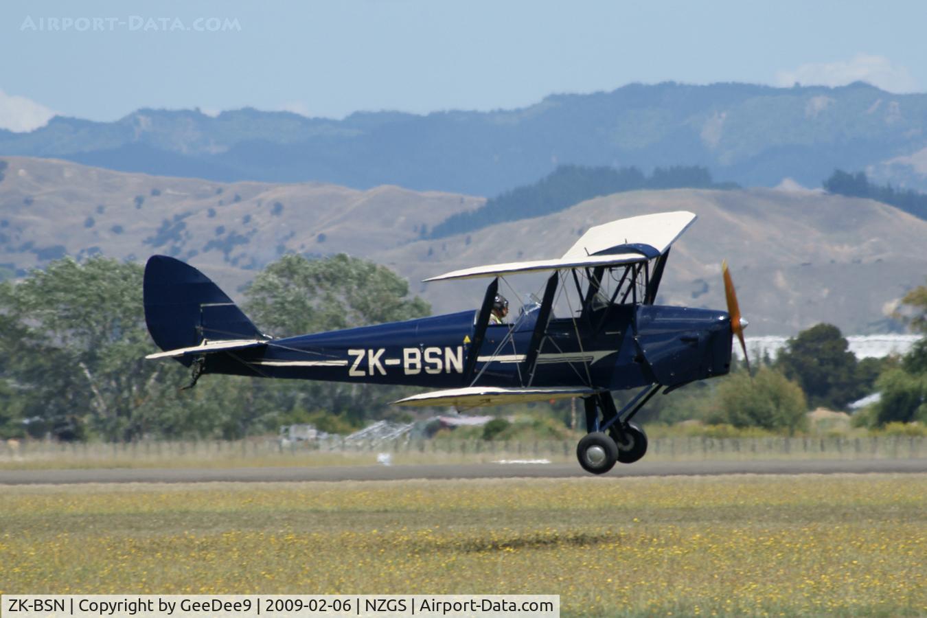 ZK-BSN, De Havilland Australia DH-82A Tiger Moth C/N DHA501, Spot Landing competition