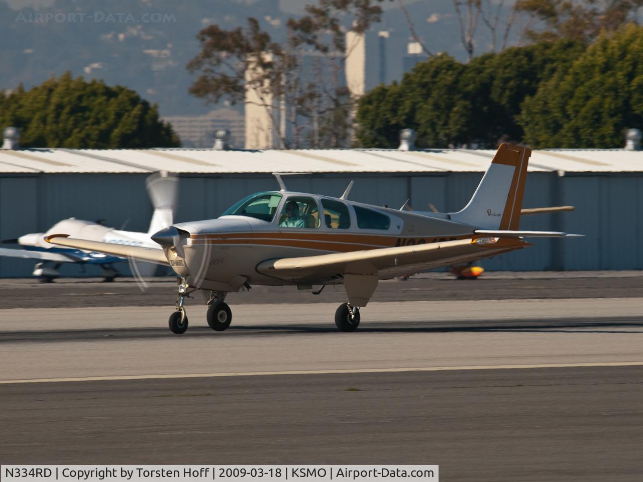 N334RD, 1978 Beech F33A Bonanza C/N CE-837, N334RD departing from RWY 21