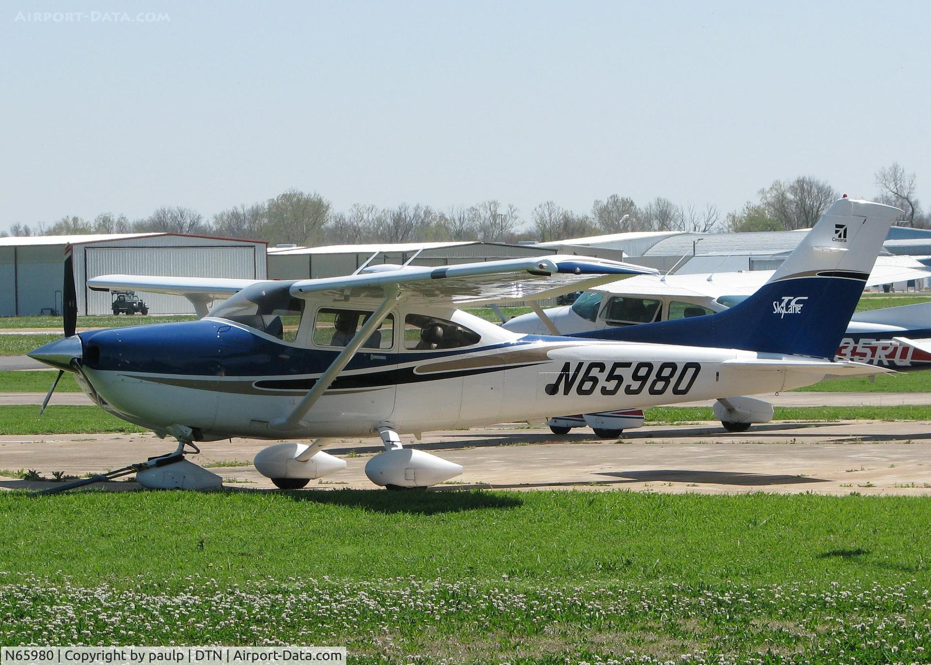 N65980, 2004 Cessna T182T Turbo Skylane C/N T18208332, Parked at Downtown Shreveport.