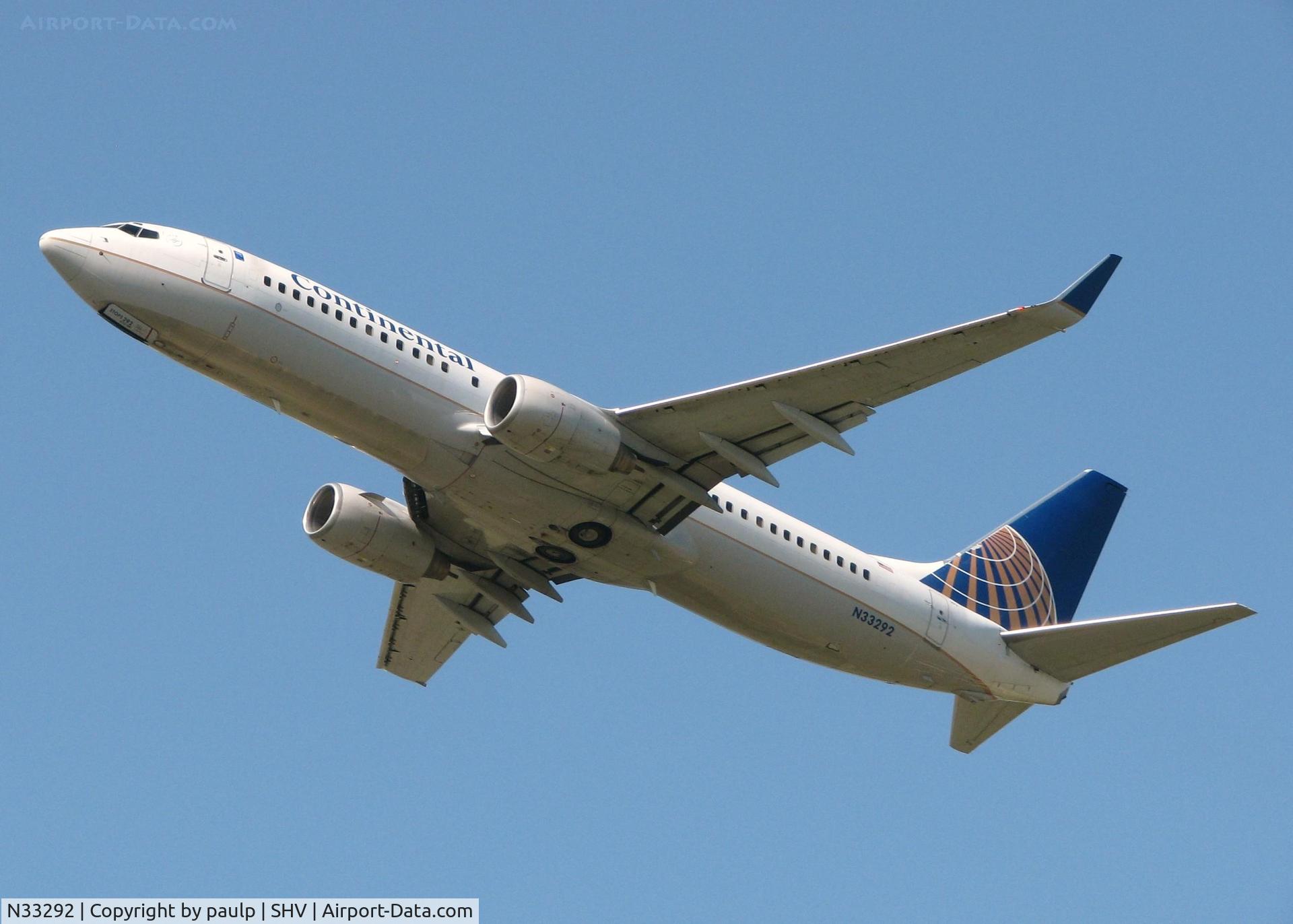 N33292, 2004 Boeing 737-824 C/N 33455, Leaving runway 14 from the Shreveport Regional airport.