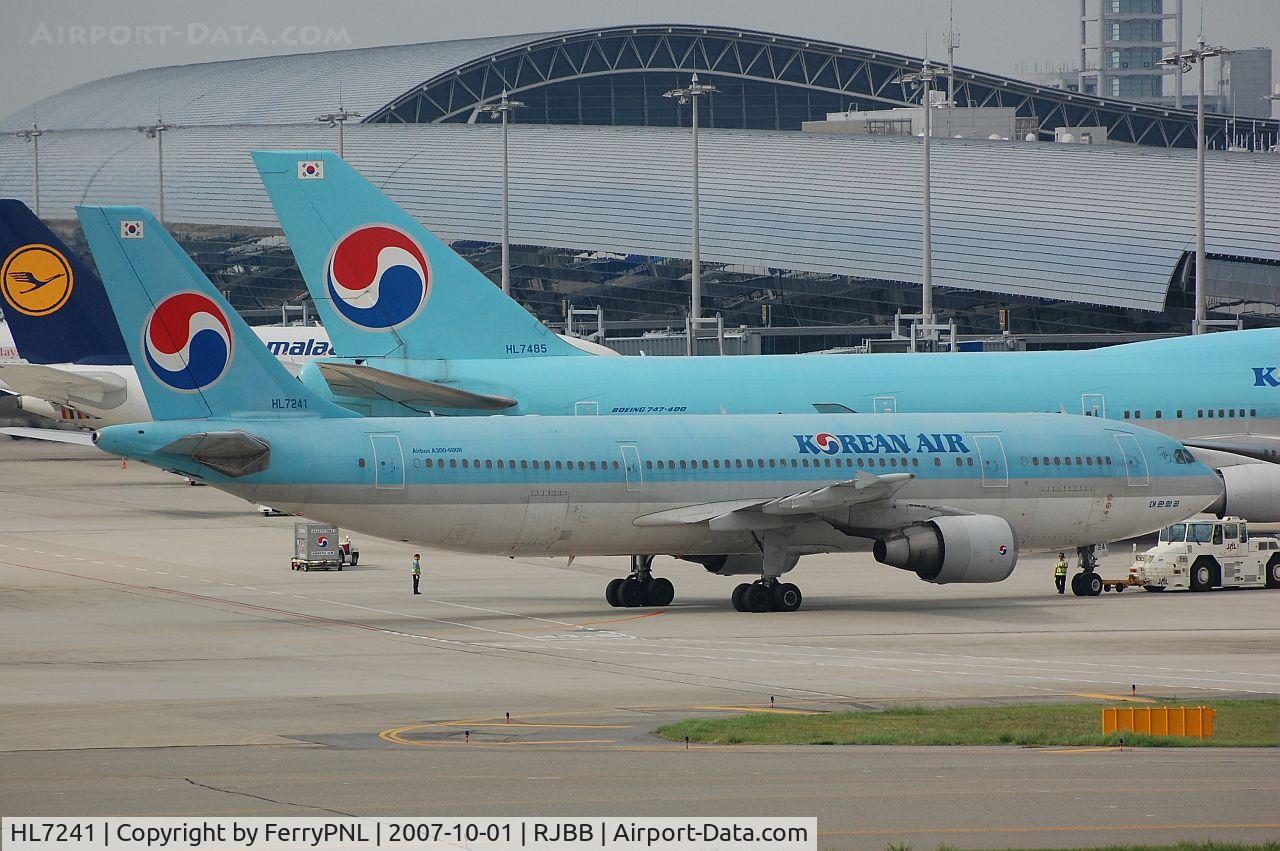 HL7241, 1992 Airbus A300B4-622R C/N 662, Leaving for Korea