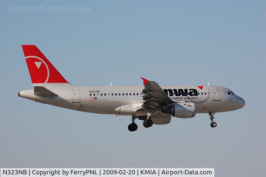 N323NB, 2001 Airbus A319-114 C/N 1453, Late afternoon arrival at MIA