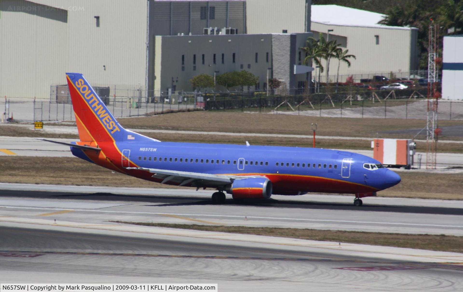 N657SW, 1985 Boeing 737-3L9 C/N 23331, Boeing 737-300
