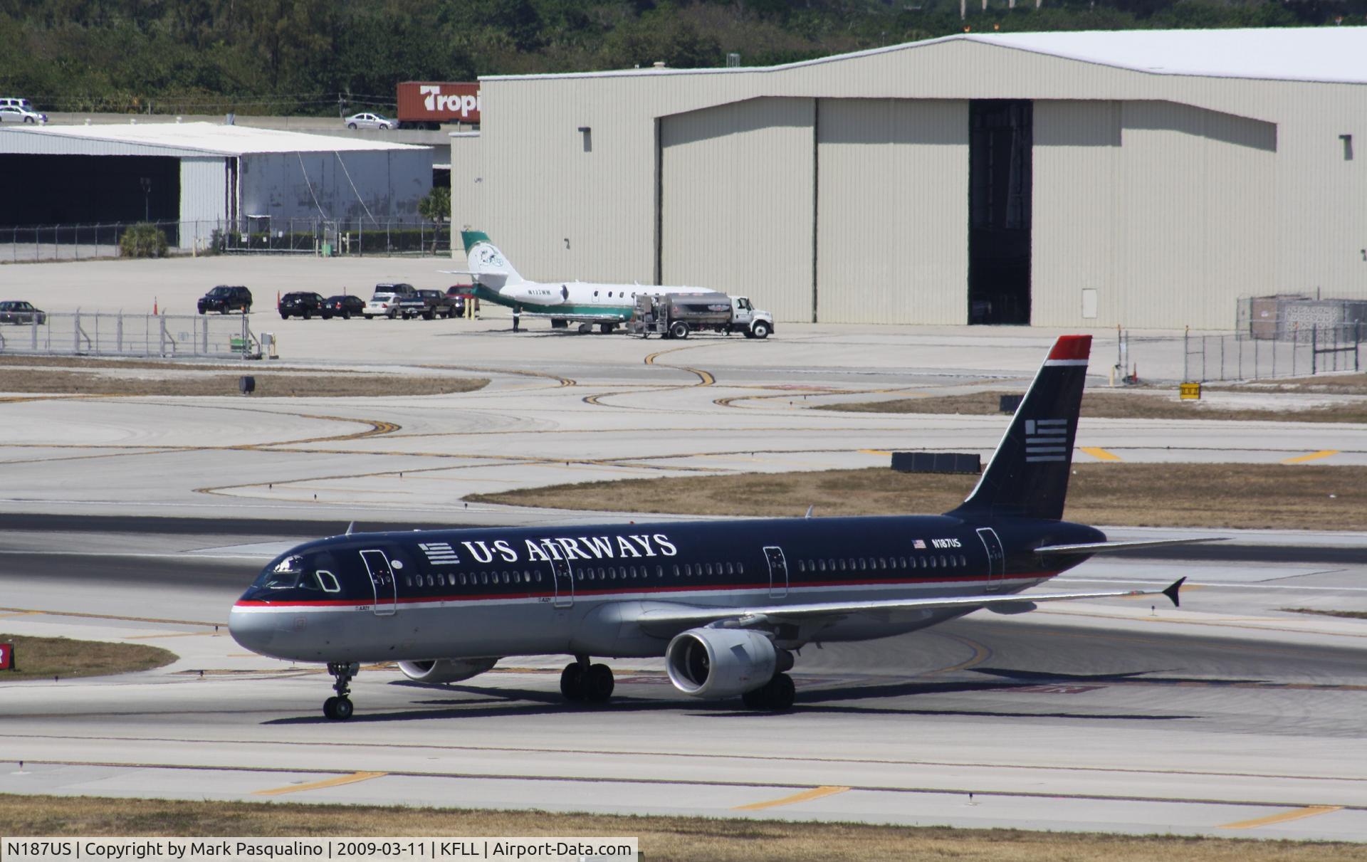 N187US, 2002 Airbus A321-211 C/N 1704, Airbus A321-200