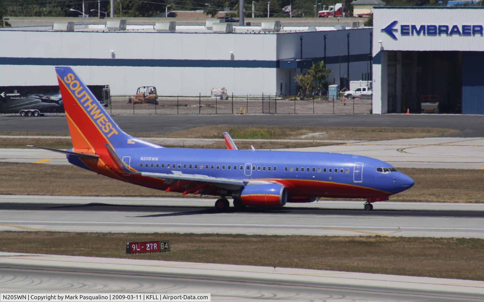 N205WN, 2005 Boeing 737-7H4 C/N 34010, Boeing 737-700