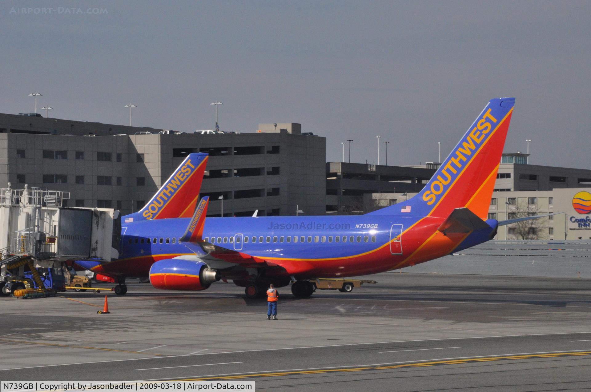 N739GB, 1998 Boeing 737-7H4 C/N 29275, photo taken 3/18/09 at a RI airport.