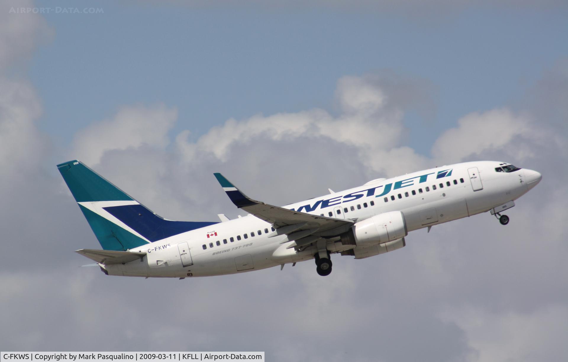 C-FKWS, 2001 Boeing 737-76N C/N 30134, Boeing 737-700